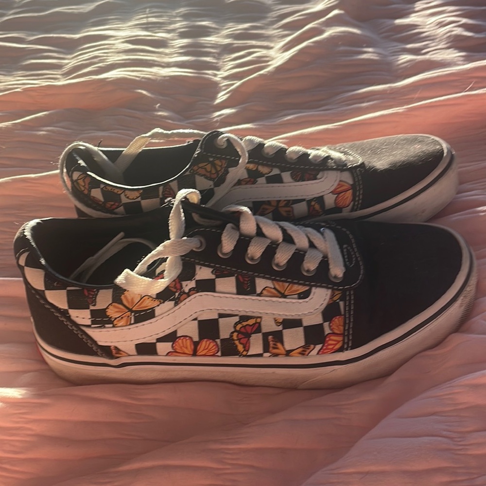 Butterfly girls Vans shoes